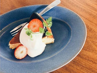 むねの木食堂　手作りのケーキ各種