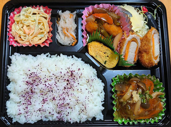 すがちゃんの味　旨いや　日替わり弁当