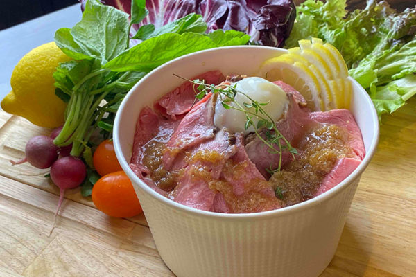 ローストビーフ丼